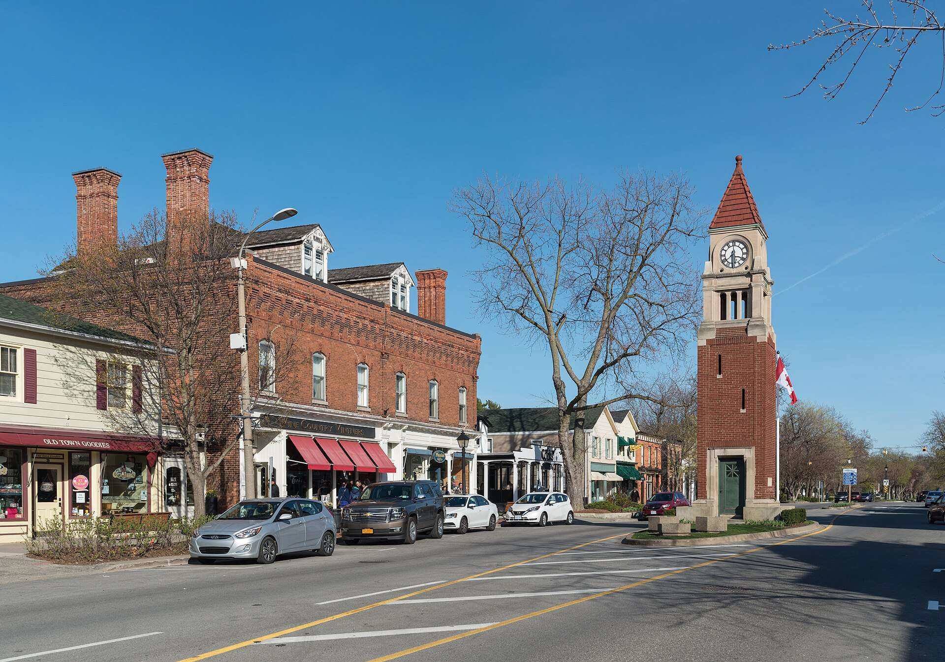 Queen Street and the clock tower, Niagara-on-the-Lake